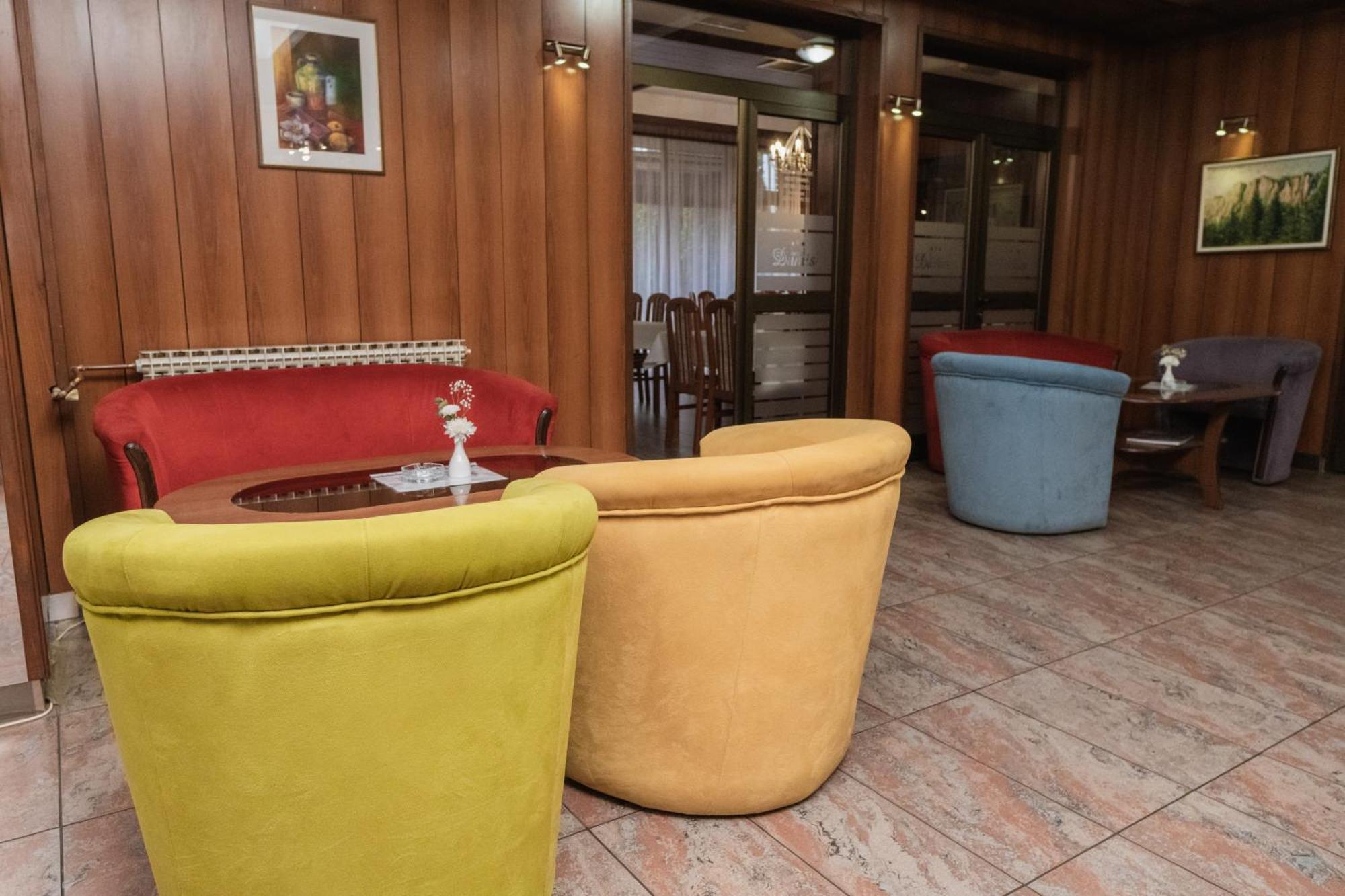 Hotel Damis 페일 외부 사진