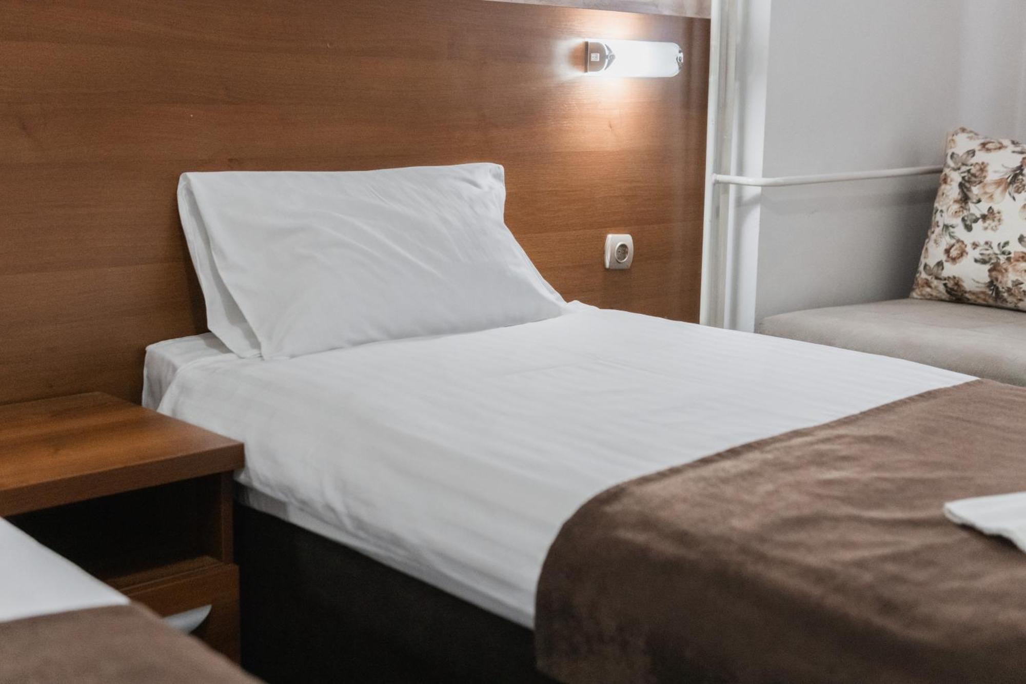 Hotel Damis 페일 외부 사진