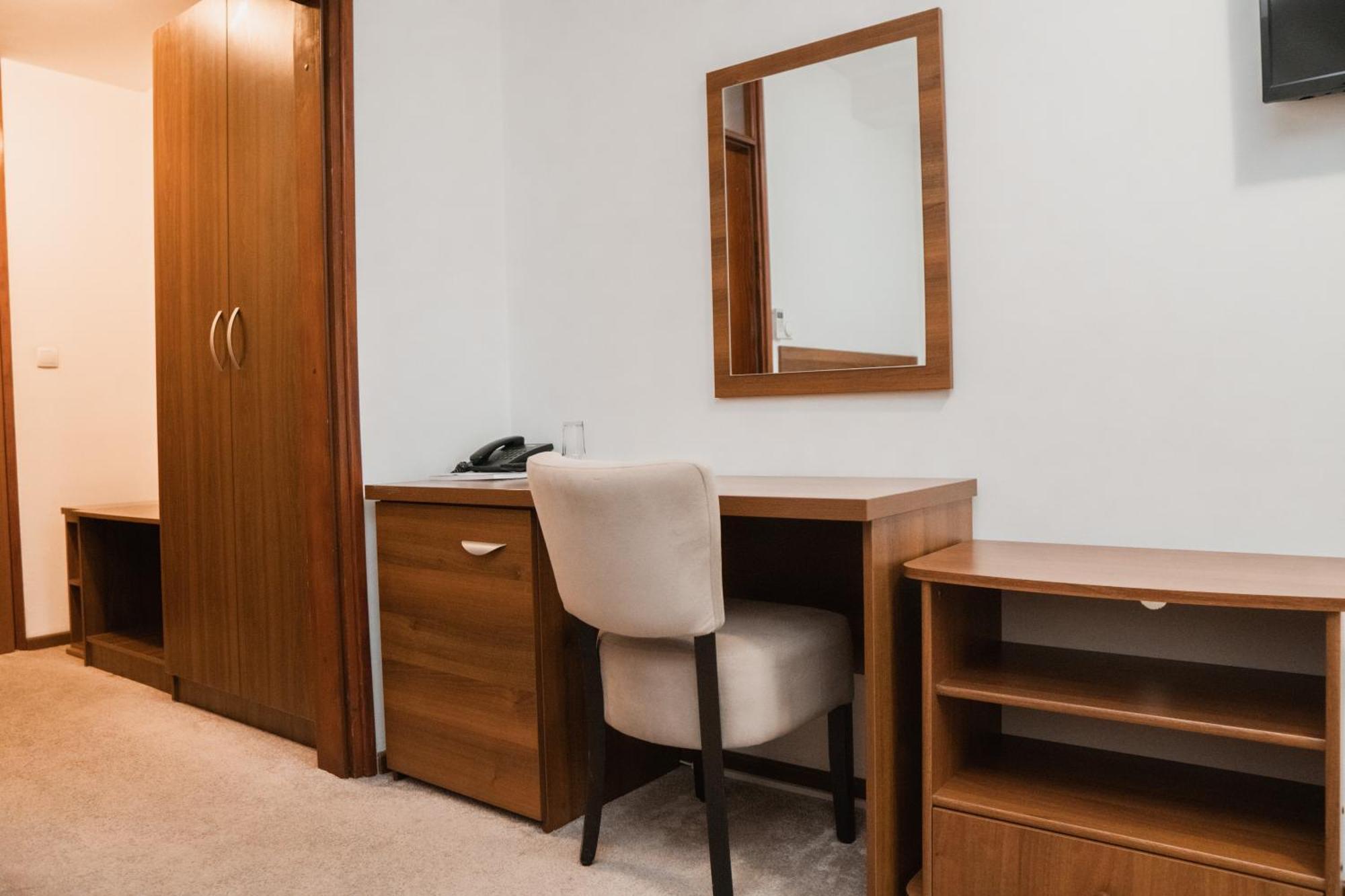 Hotel Damis 페일 외부 사진