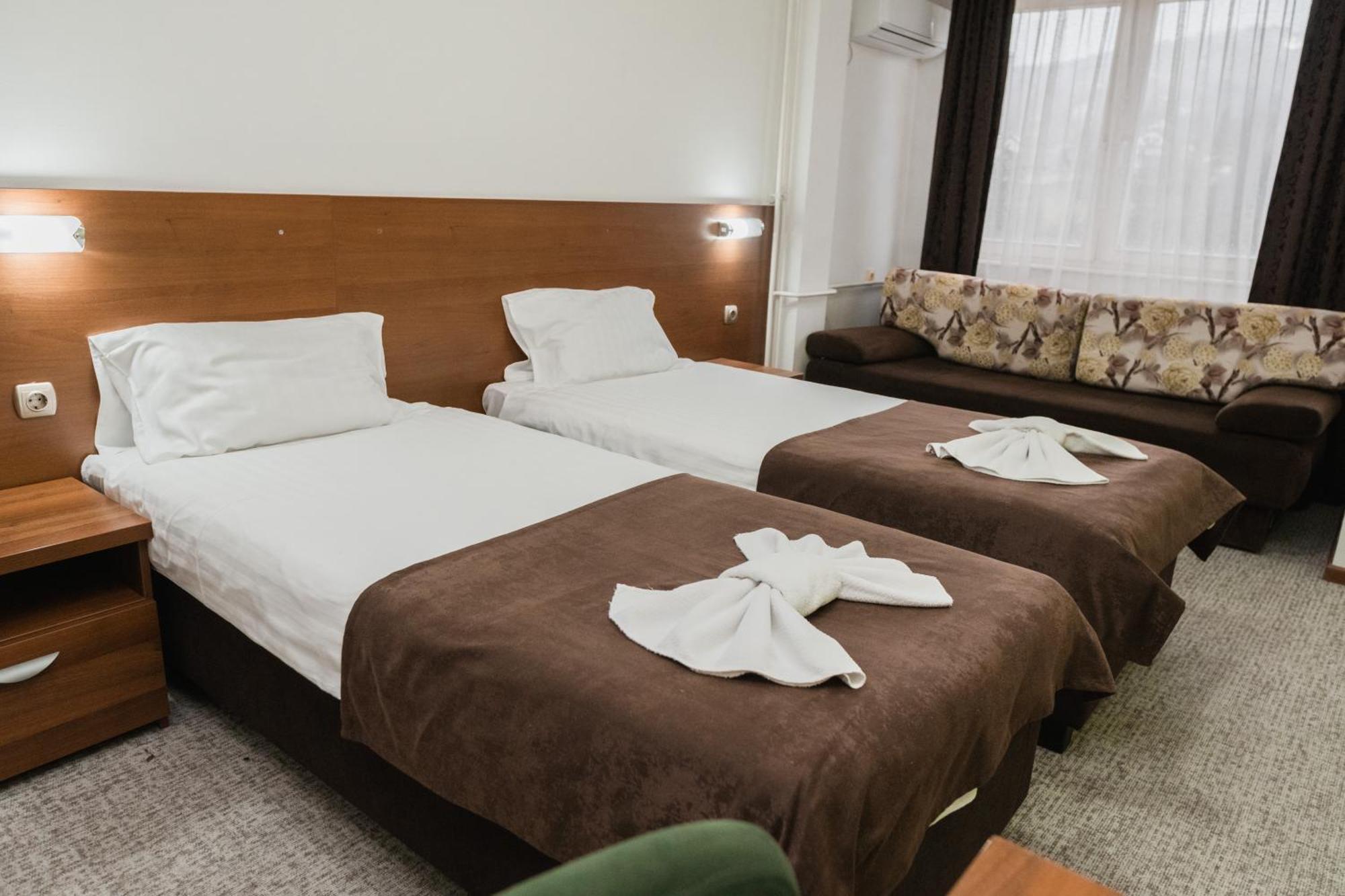 Hotel Damis 페일 외부 사진