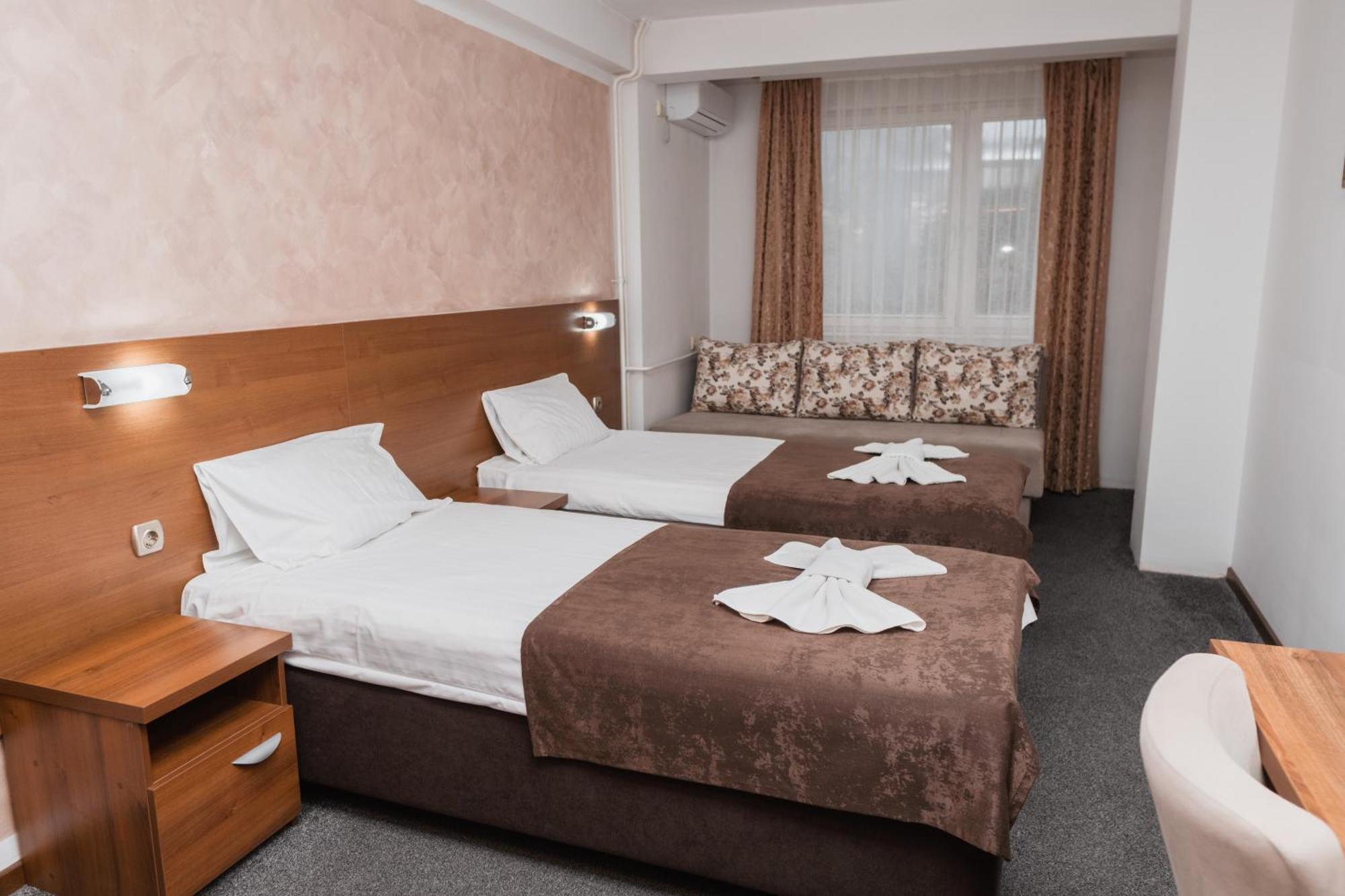 Hotel Damis 페일 외부 사진